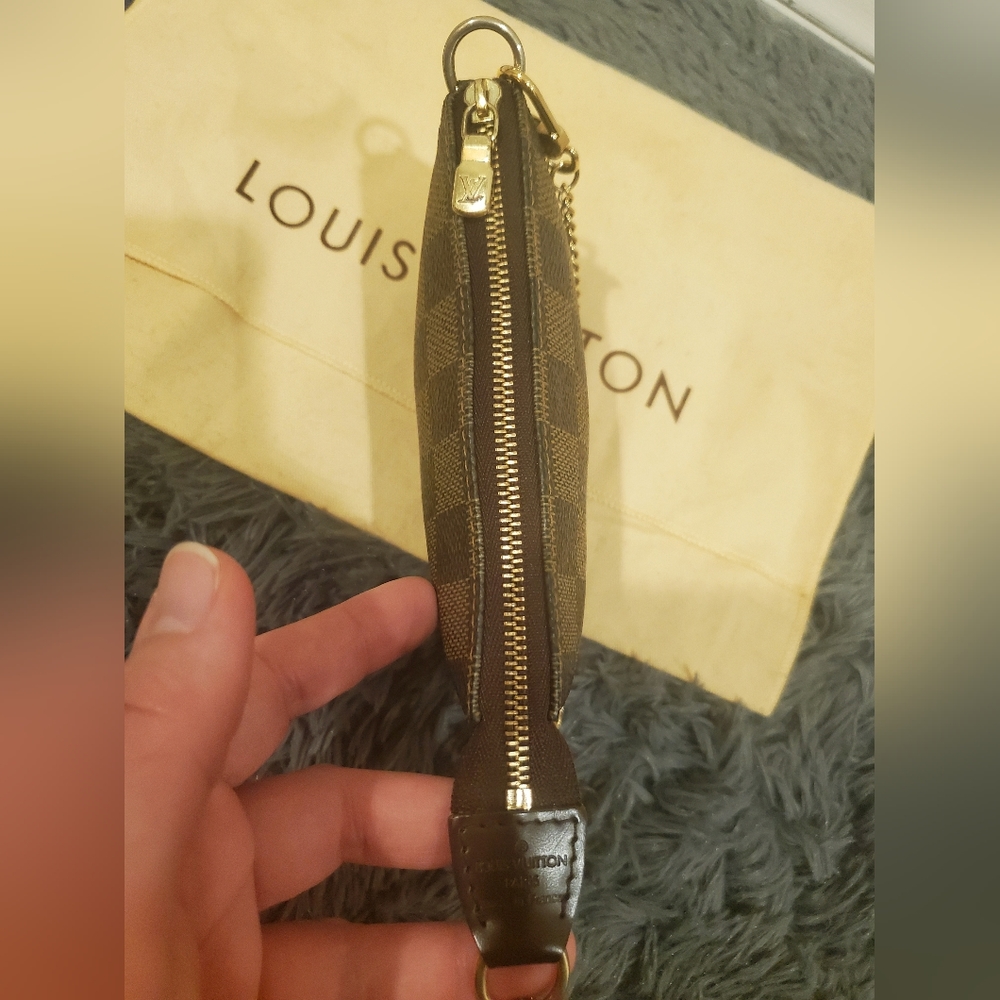 Louis Vuitton mini pochette damier ebene - Picture 8 of 16